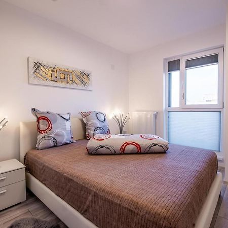 Luxury Westpark 2 Presidentialsuite With Lake View W4 Bucareste Exterior foto